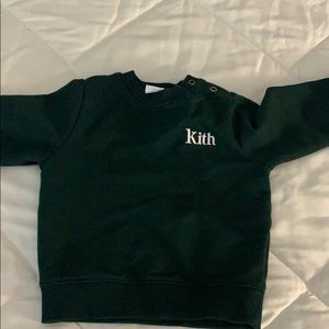 Hunter green sweat shirt